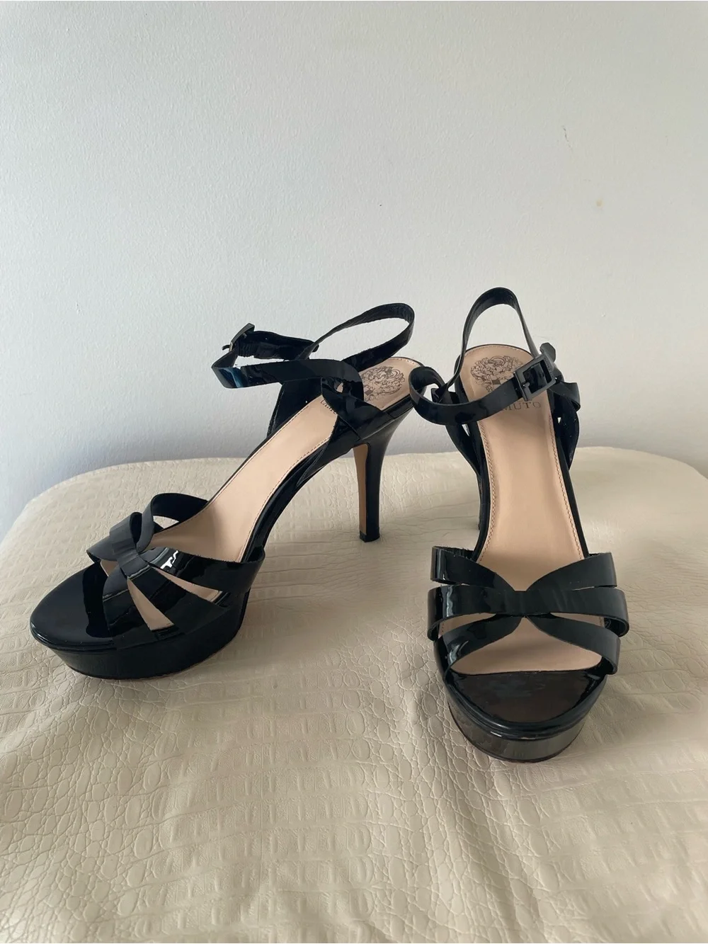 Vince Camuto Peppa Black Patent Platform Heels Size 8.5